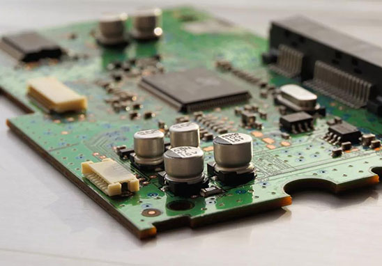 PCB制板工艺中的过孔塞油是什么意思？